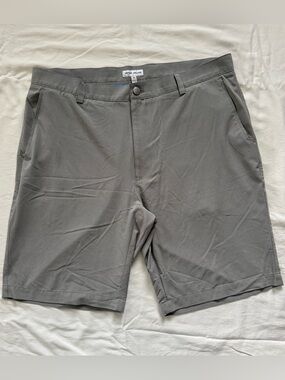Peter Millar Gray Performance Golf Shorts Men’s Size 36 Stretch Lightweight